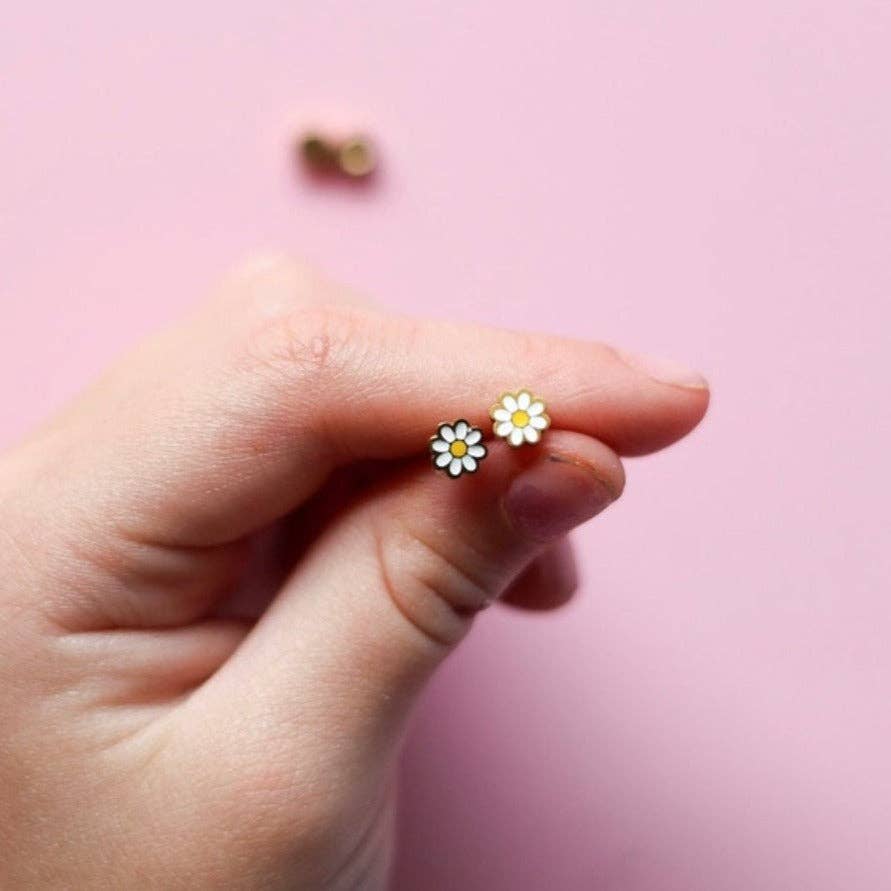 Tiny Daisies Pierced Co Earrings