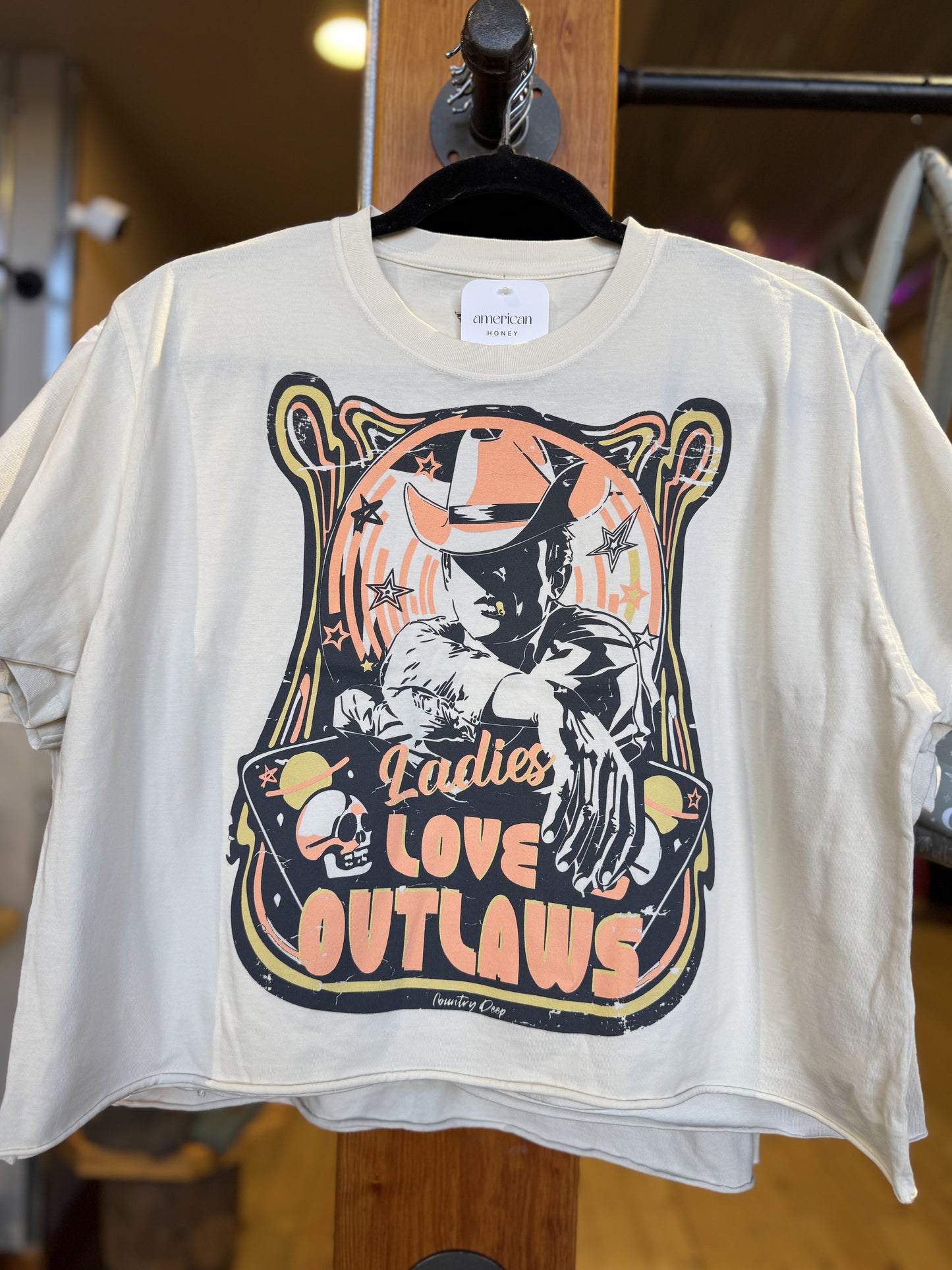 Ladies Love Outlaws Vintage Relaxed Crop Tee