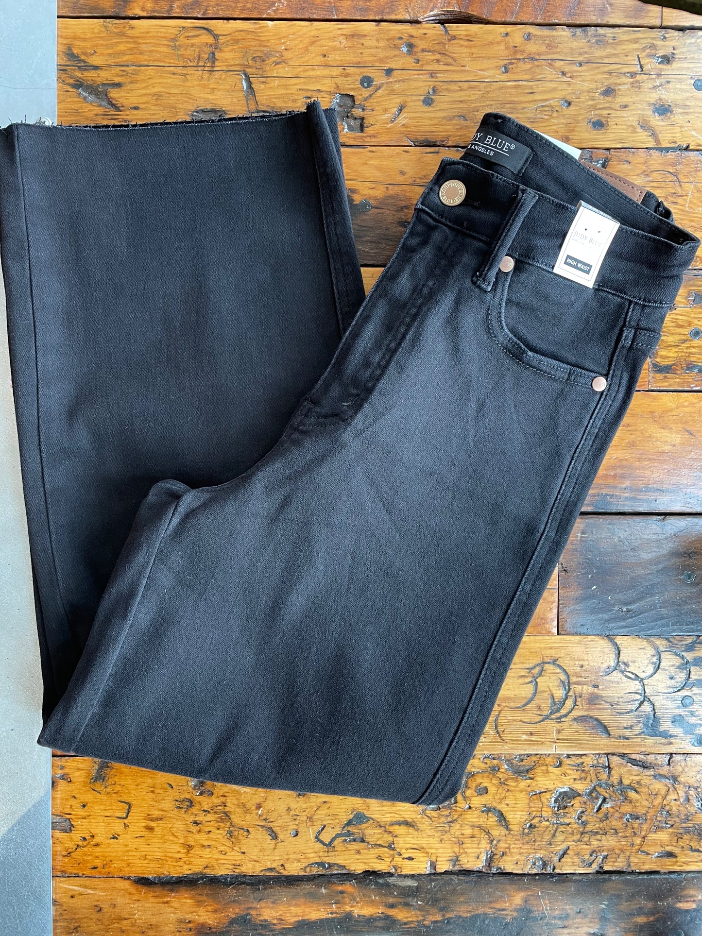 Crop JB Black Denim