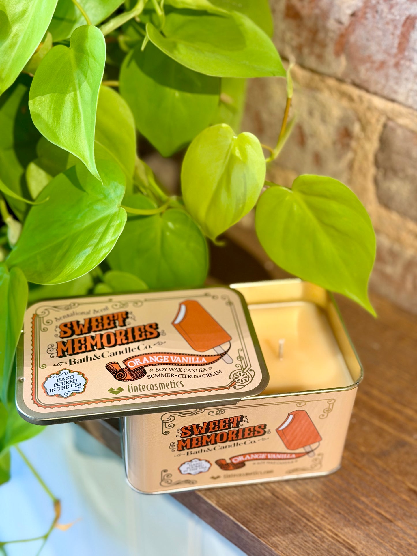 Sweet Memories Orange Vanilla Tin Candle