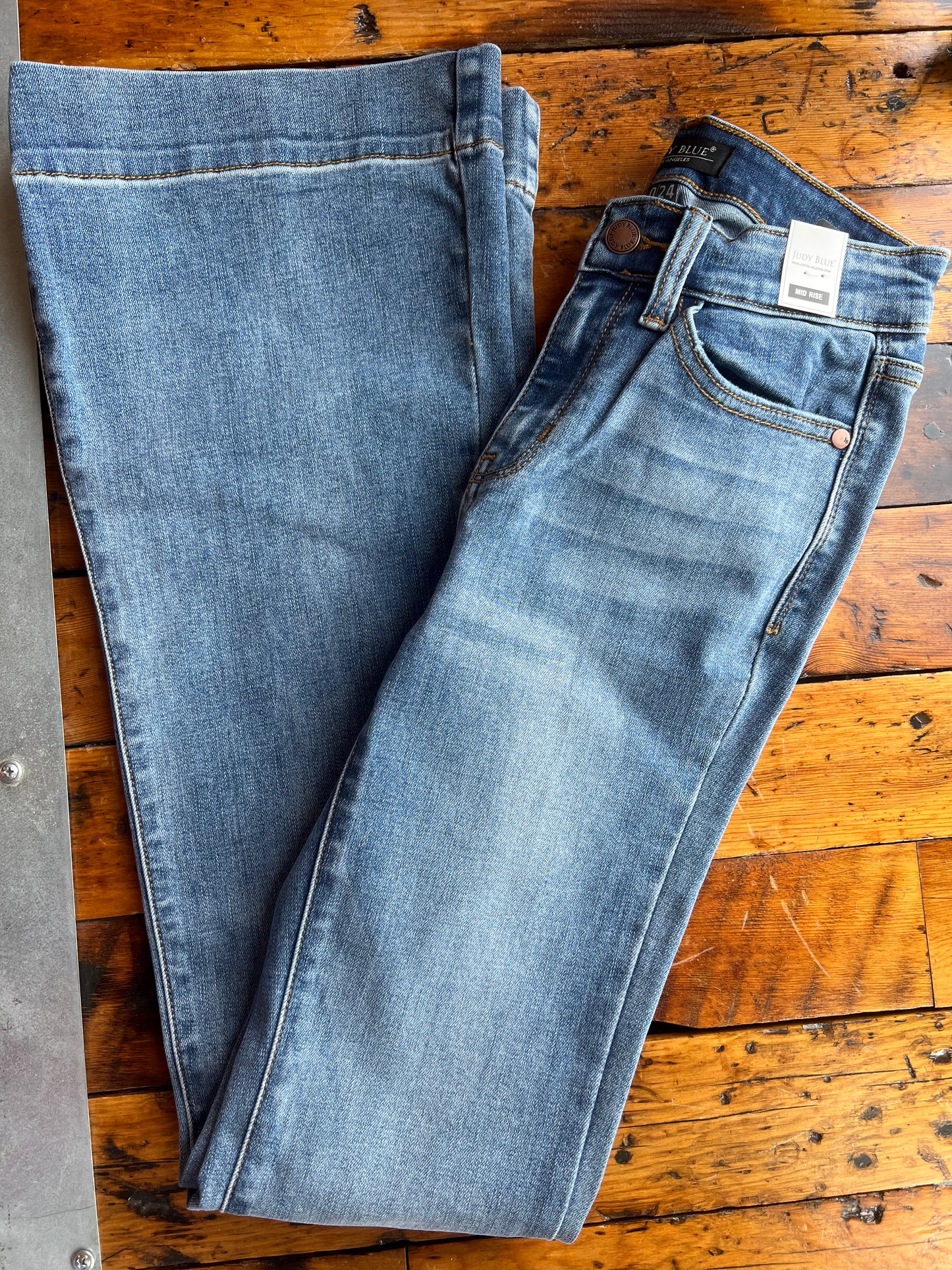 JB Mid Rise Trouser Flare