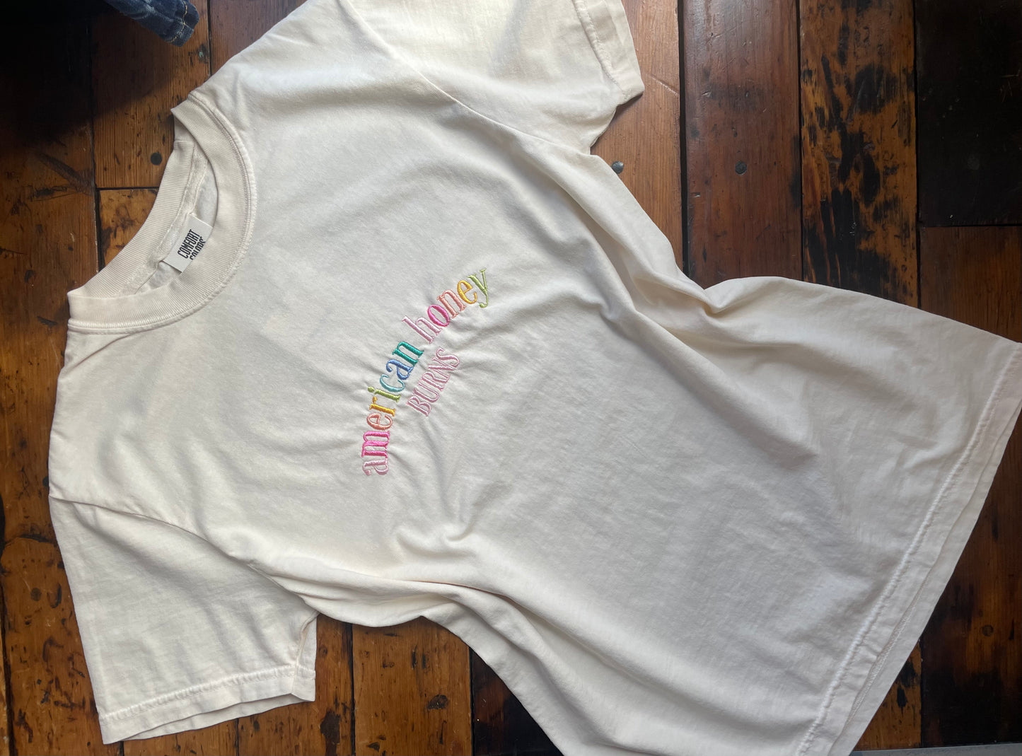 american honey Burns Embroidered T-shirt