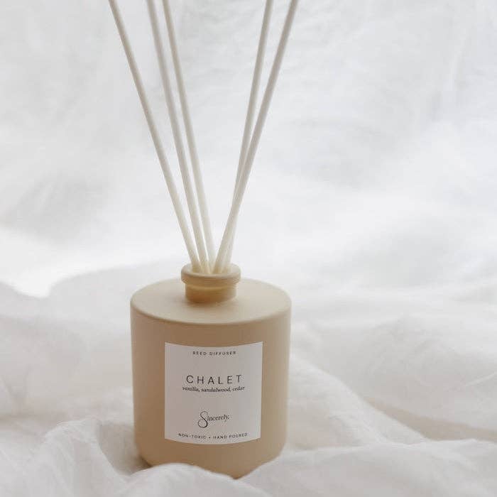 Chalet Diffuser - Vanilla & Sandalwood
