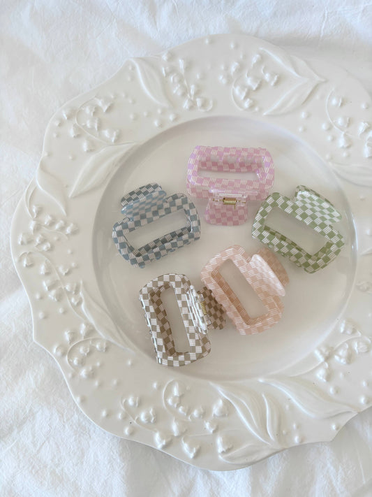Checkered Round Rectangular Hair Claw