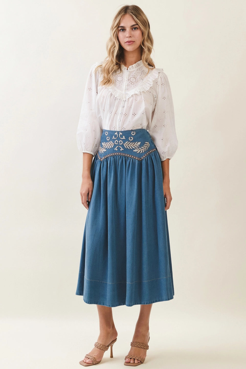 Waist Embroidered Detail Skirt
