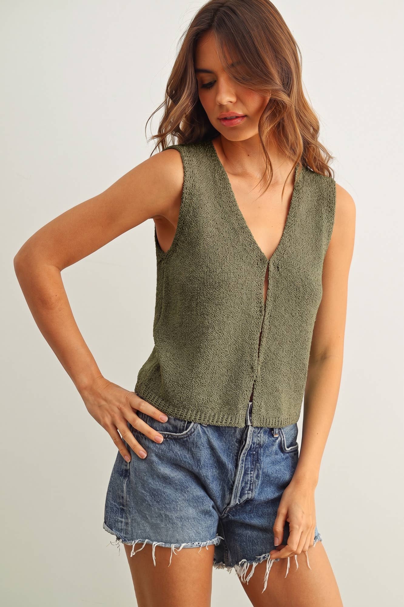 Hook & Eye Closer Vest Cardigan