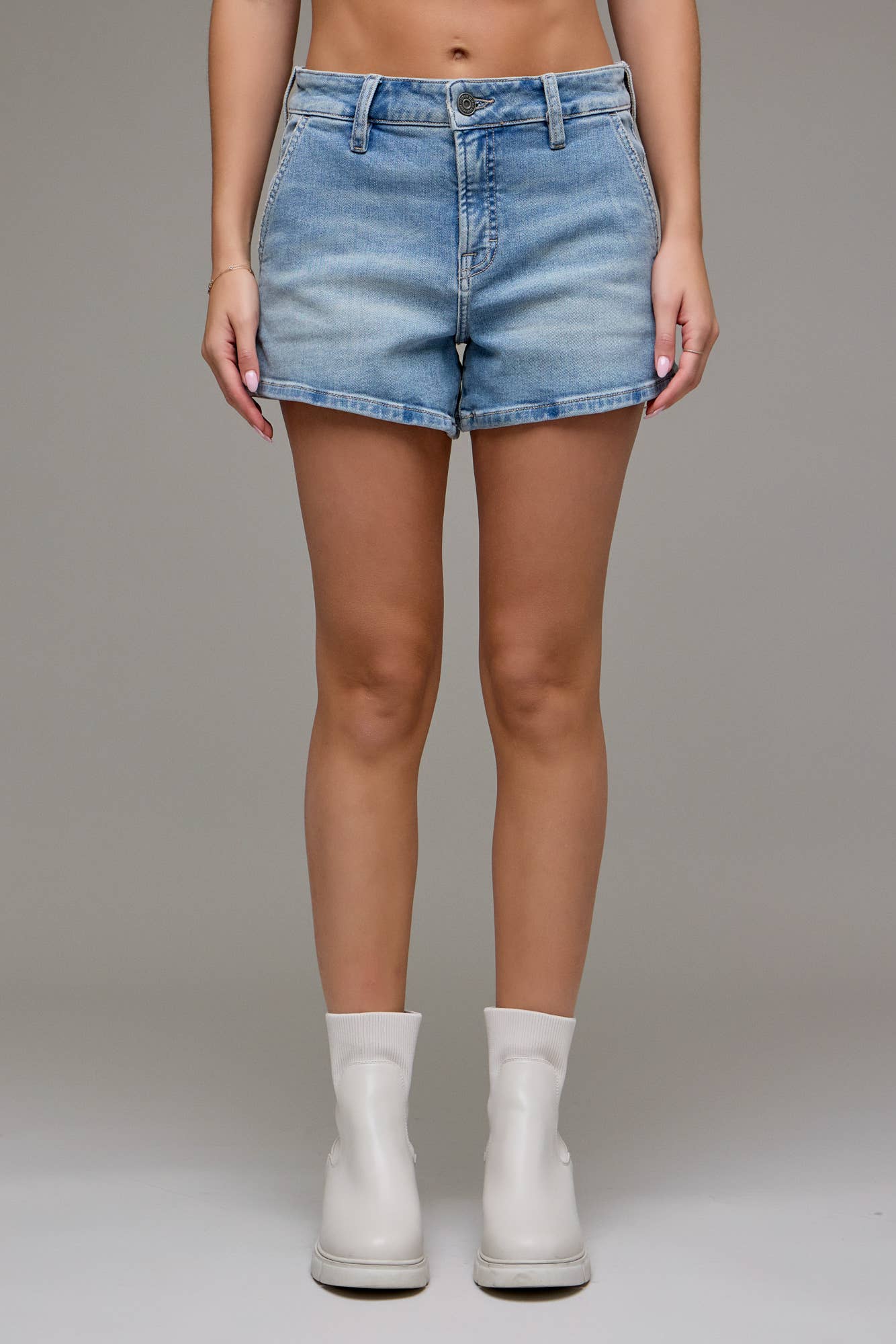 Medium Light High Rise Stretch Finn Shorts