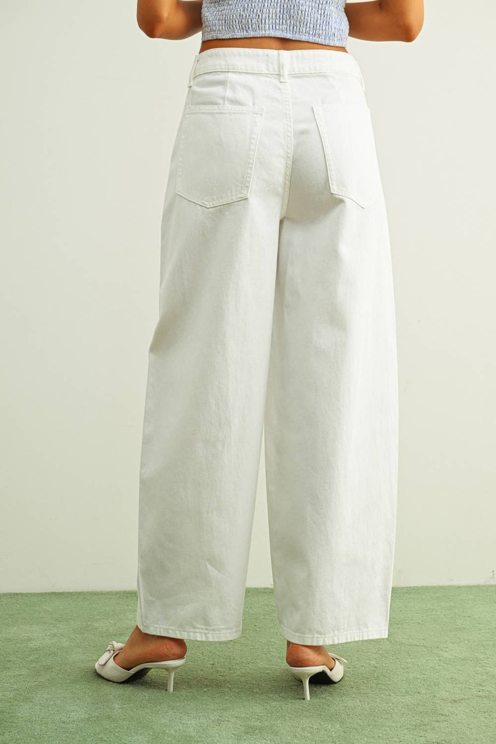 White Barrel Jeans