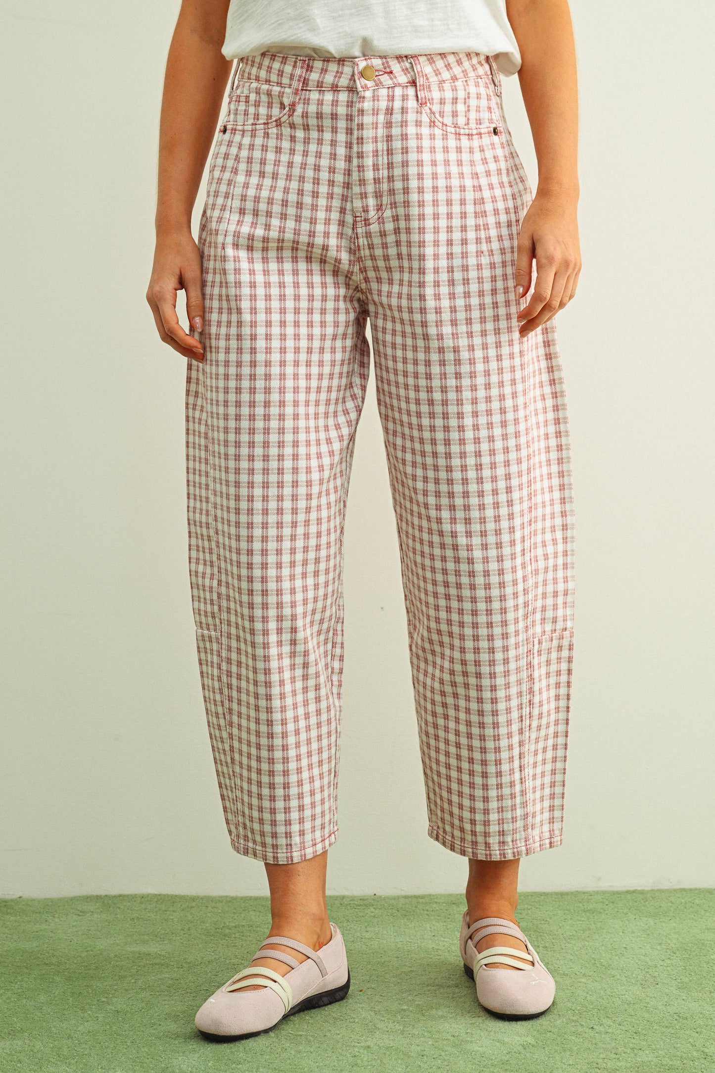 Mini Checker Pattern Barrel Pants