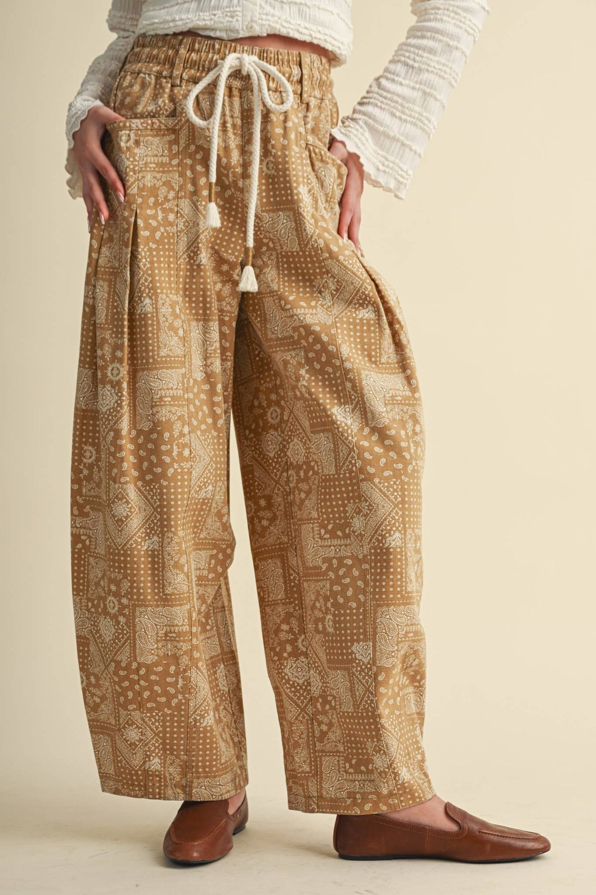 Bandana Print Pleated Barrel Pants