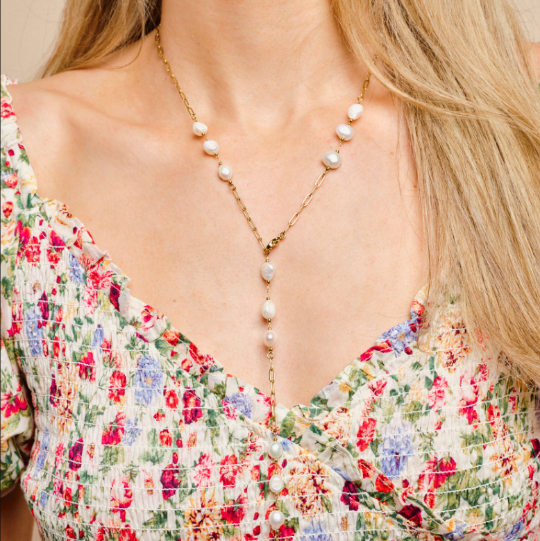 Lucia Pearl Lariat