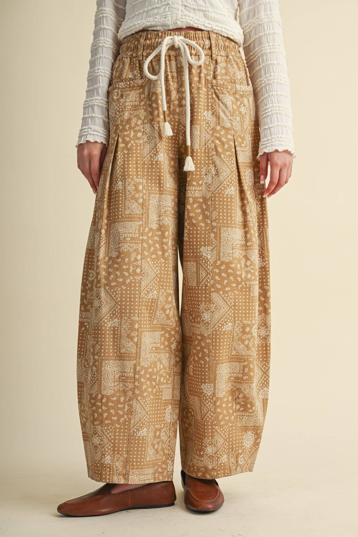 Bandana Print Pleated Barrel Pants