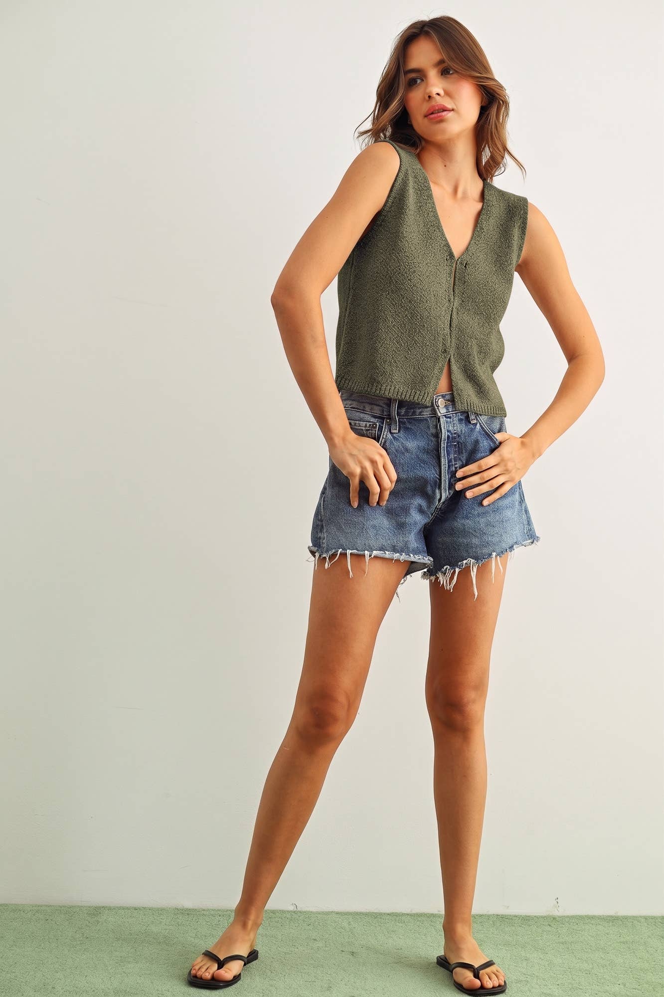 Hook & Eye Closer Vest Cardigan