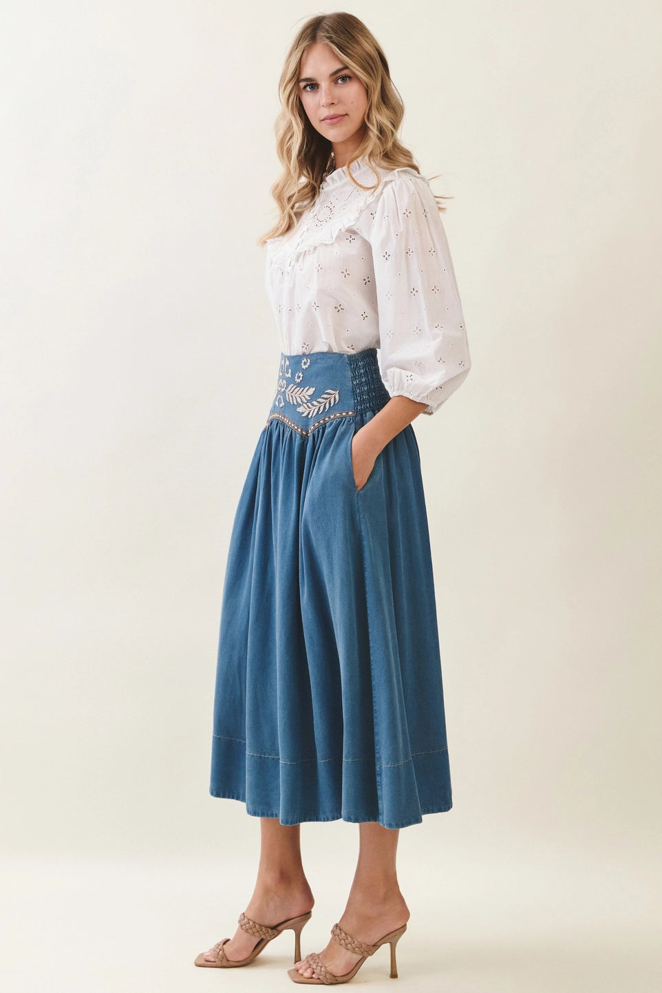 Waist Embroidered Detail Skirt