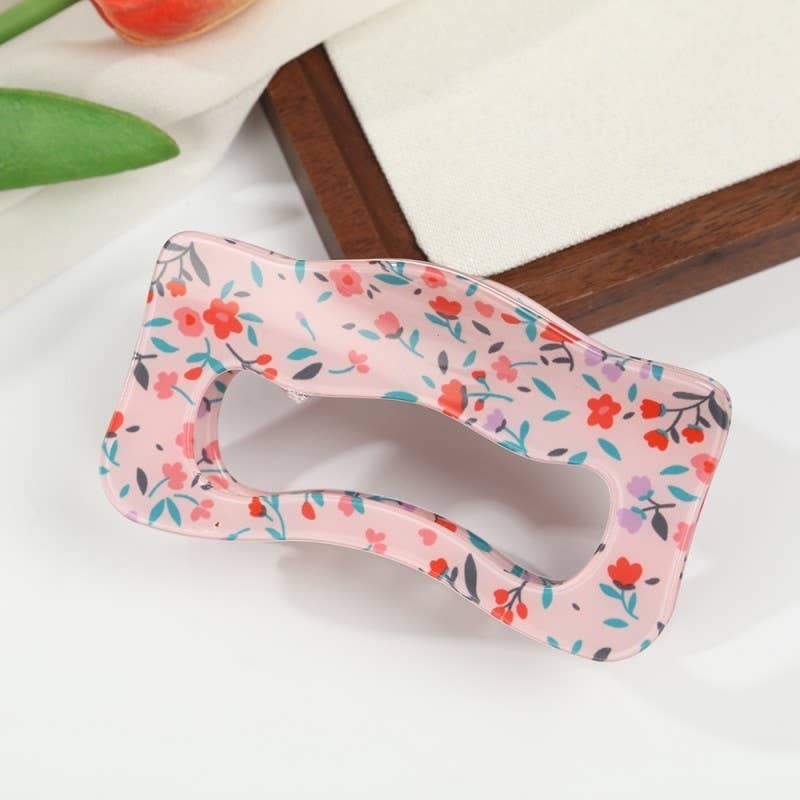 Floral Waivy Silhouette Hair Claw Clip