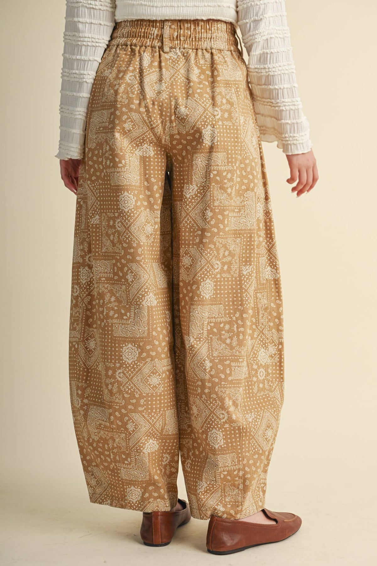 Bandana Print Pleated Barrel Pants