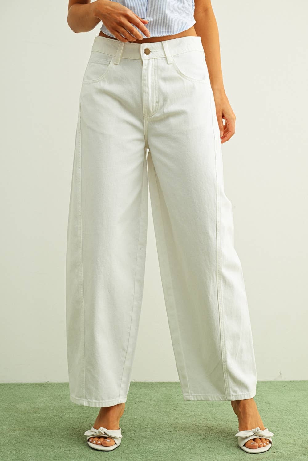 White Barrel Jeans