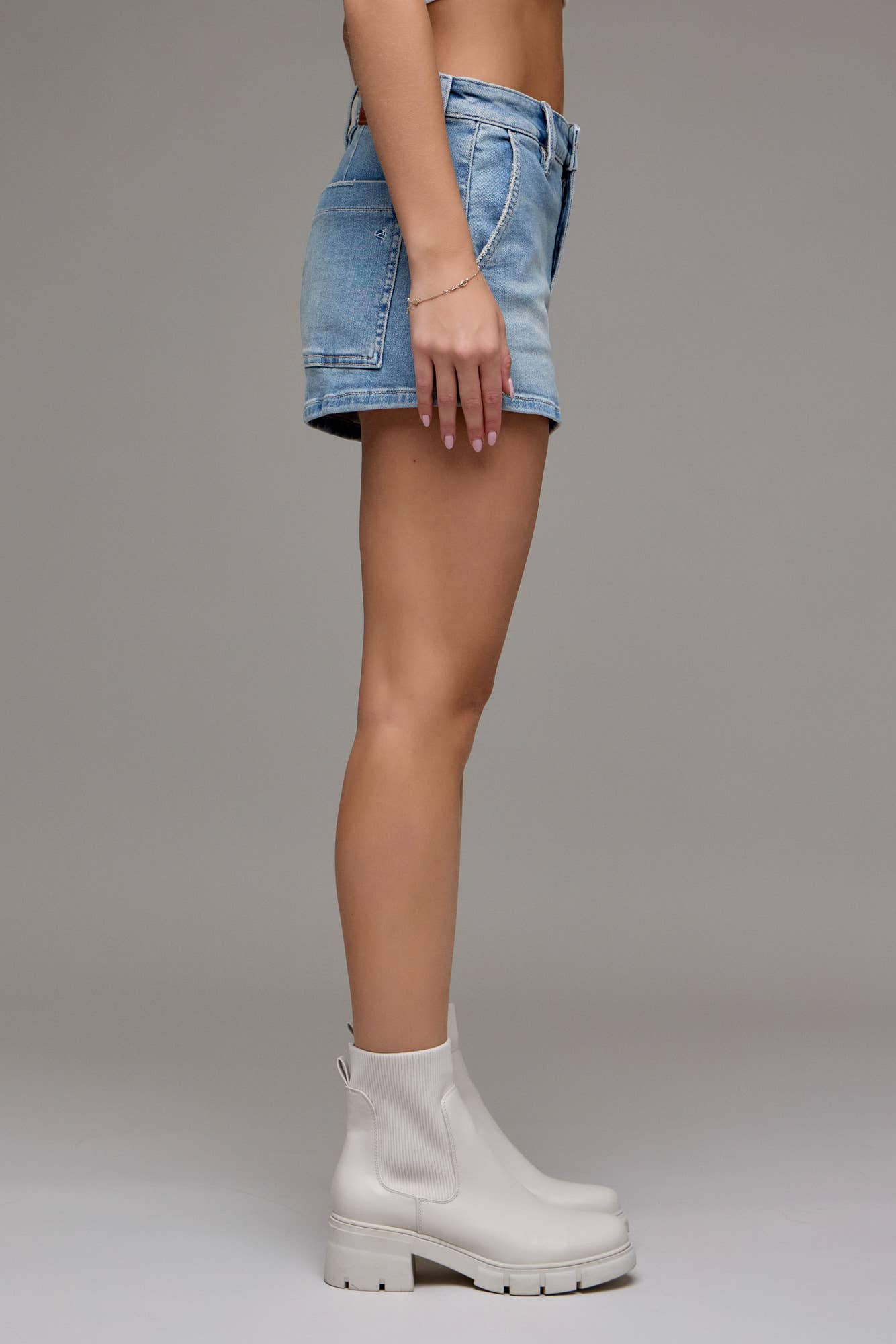 Medium Light High Rise Stretch Finn Shorts