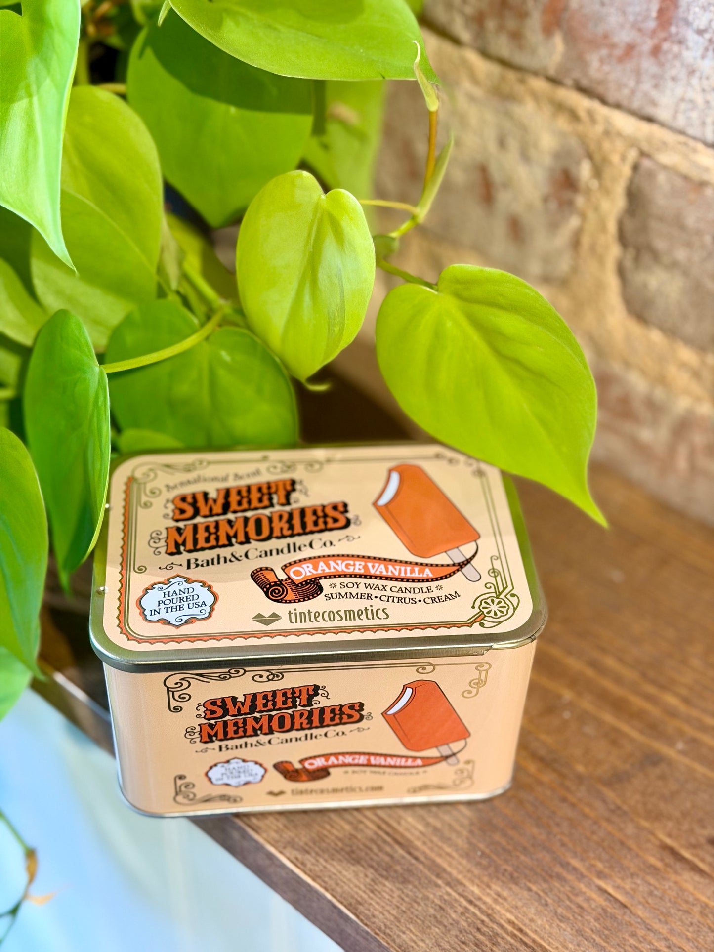 Sweet Memories Orange Vanilla Tin Candle