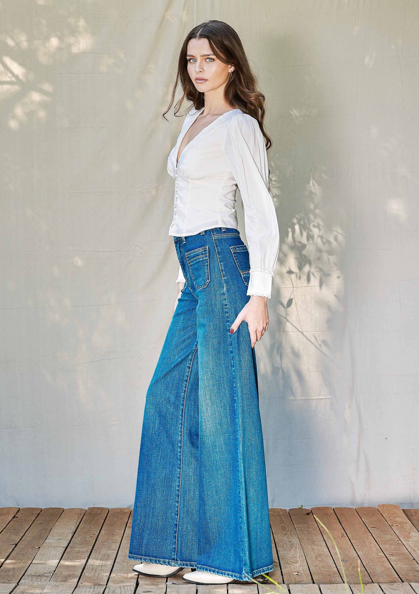 Square Pocket Wide Leg Jeans