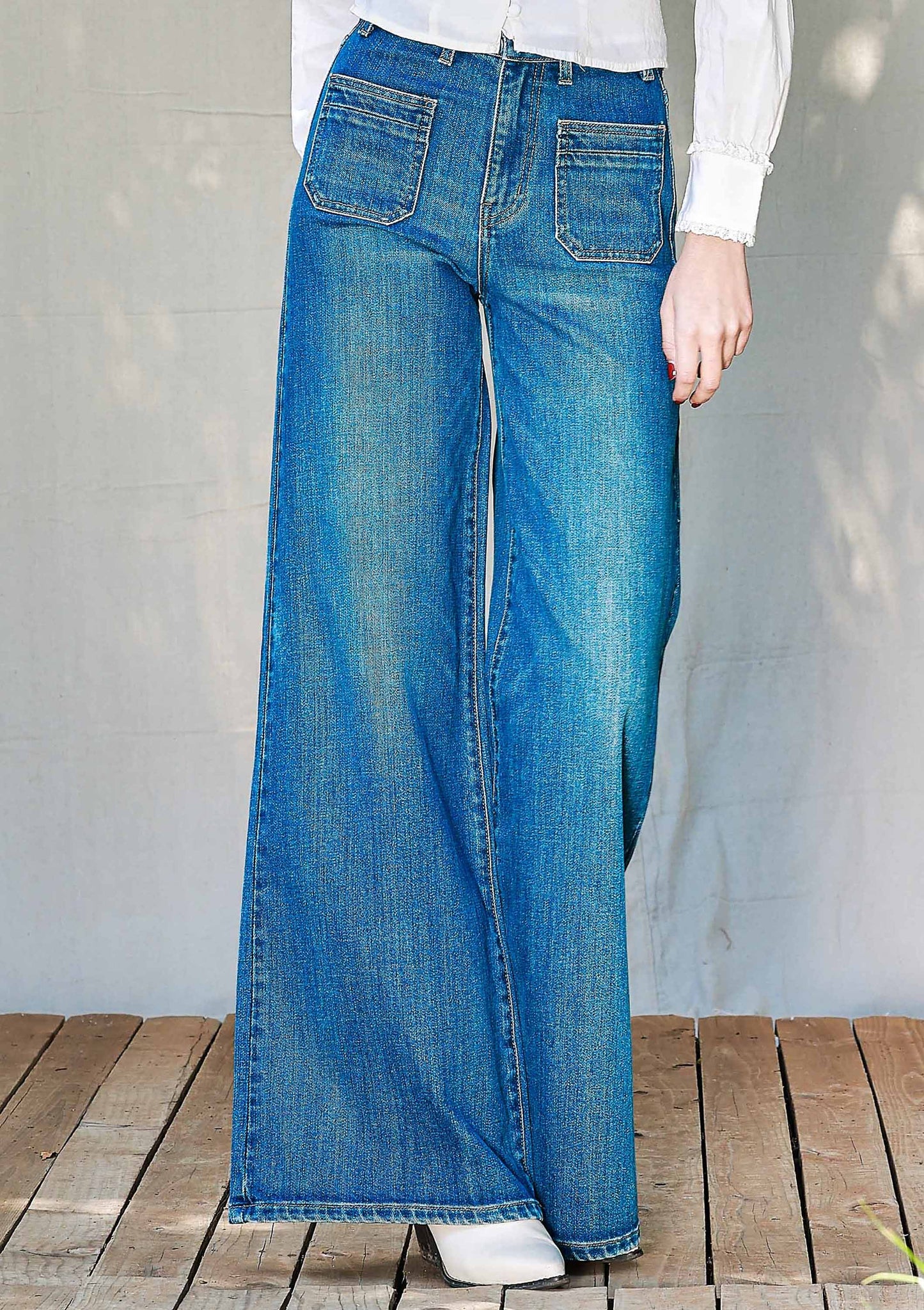 Square Pocket Wide Leg Jeans