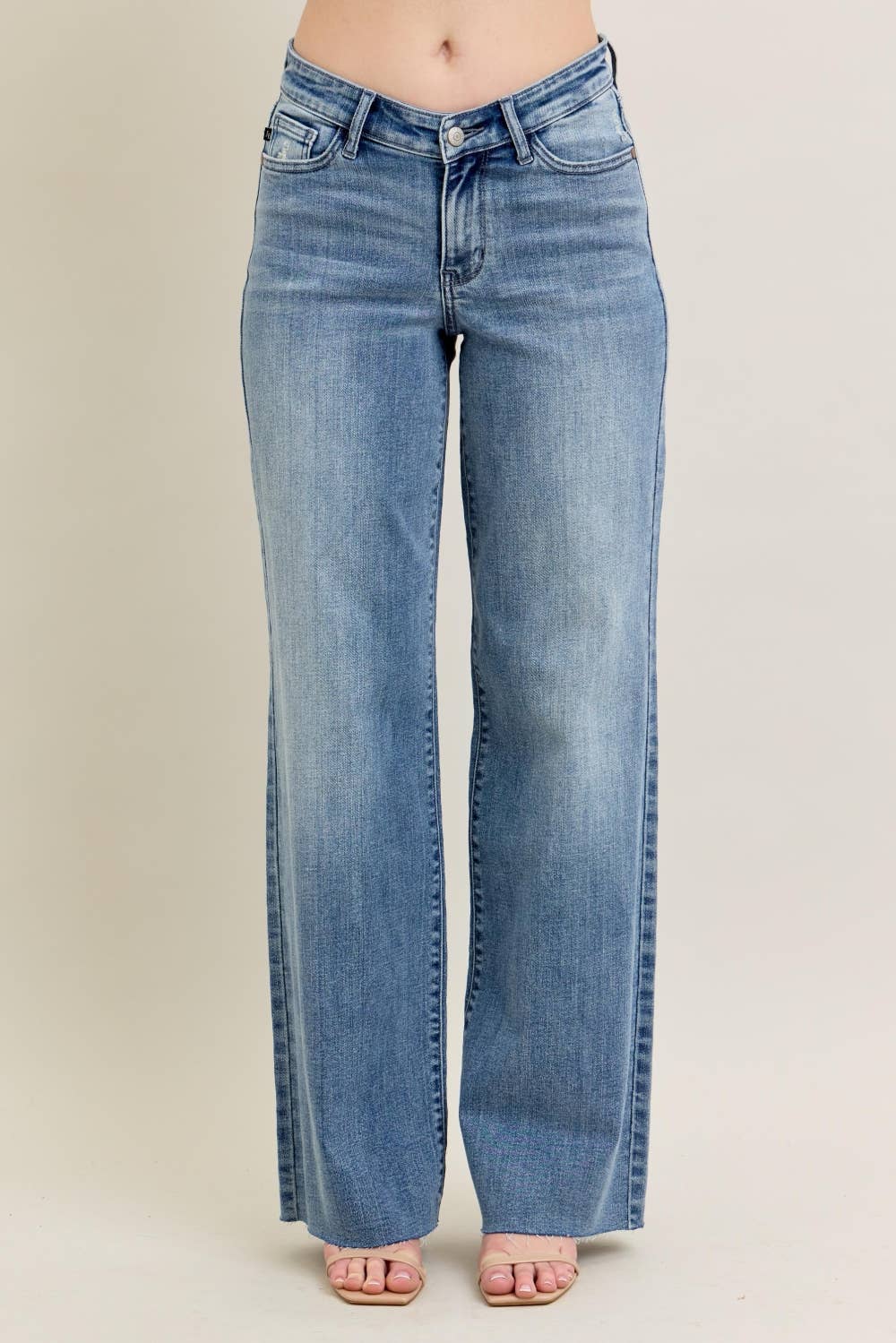 V - Front Baggy Jean