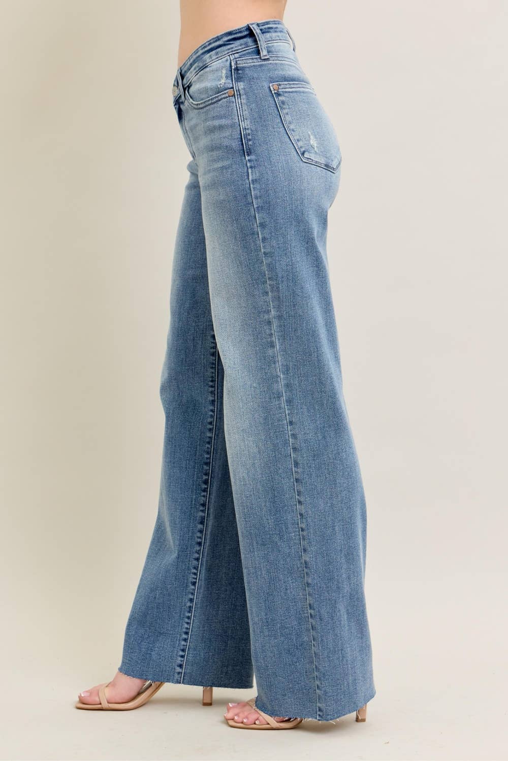 V - Front Baggy Jean