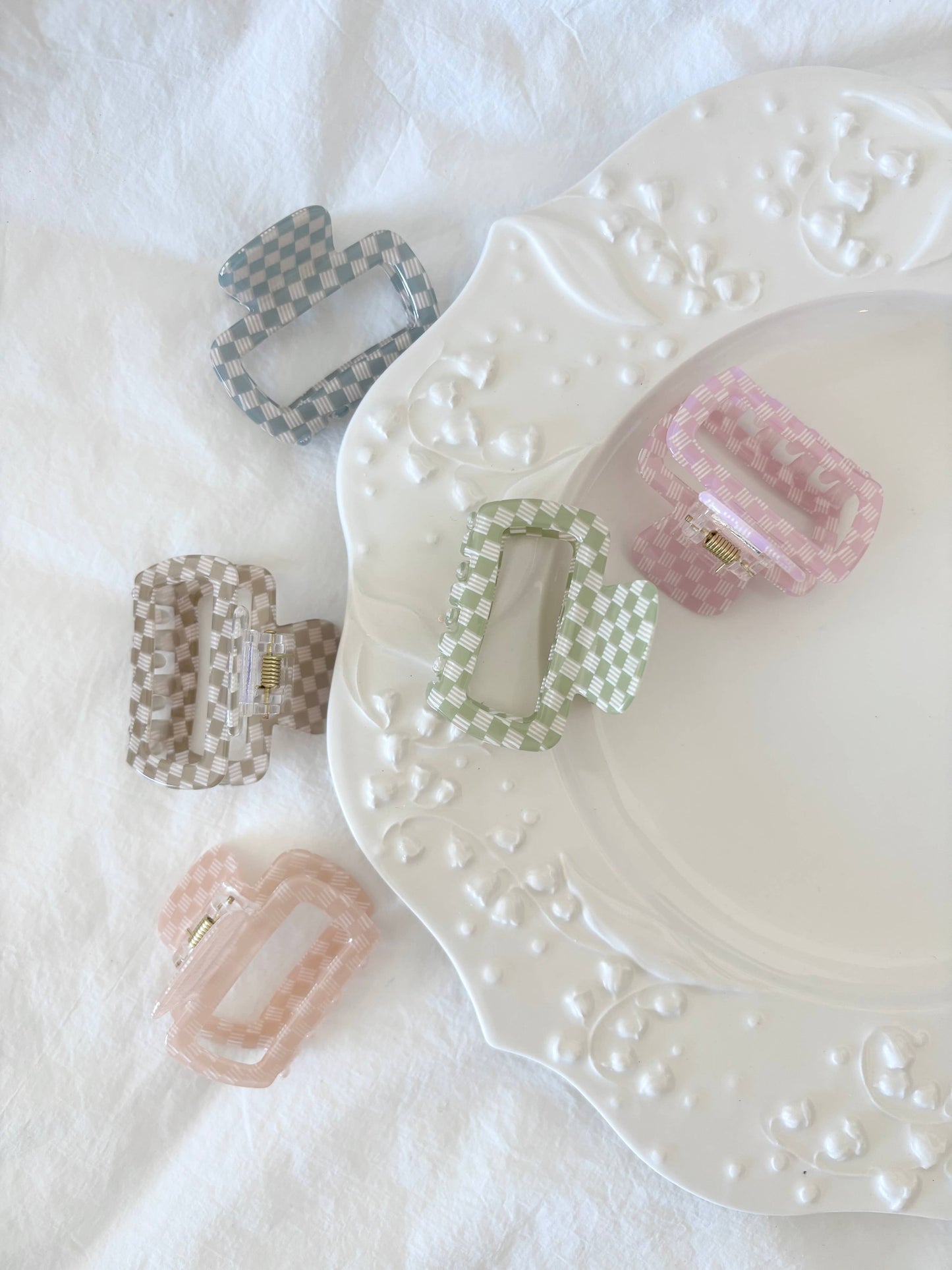 Checkered Round Rectangular Hair Claw