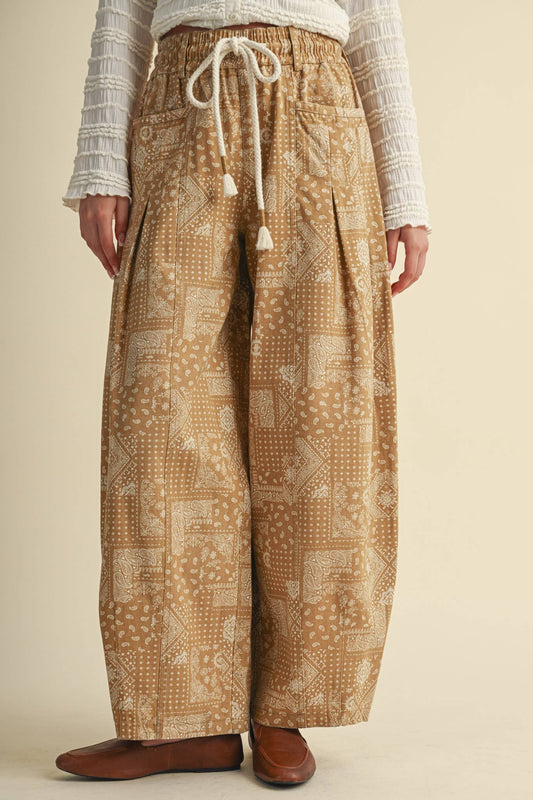 Bandana Print Pleated Barrel Pants