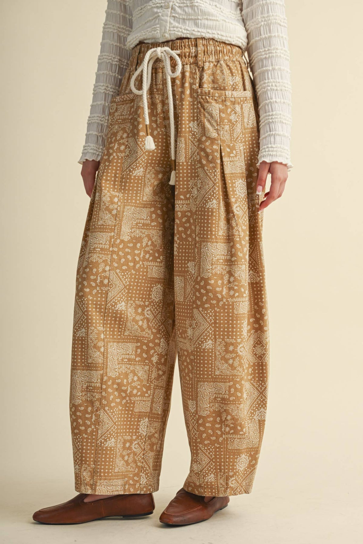 Bandana Print Pleated Barrel Pants